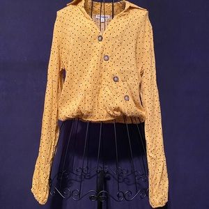 Women’s xs long sleeve crop top blouse.